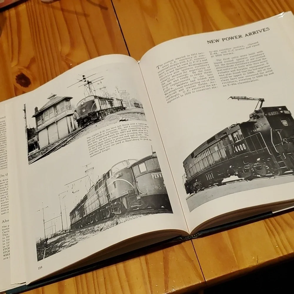 2 Pennsylvania‎ Railroad coffee table books